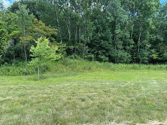 3rd image of 2712 Oakhurst Dr