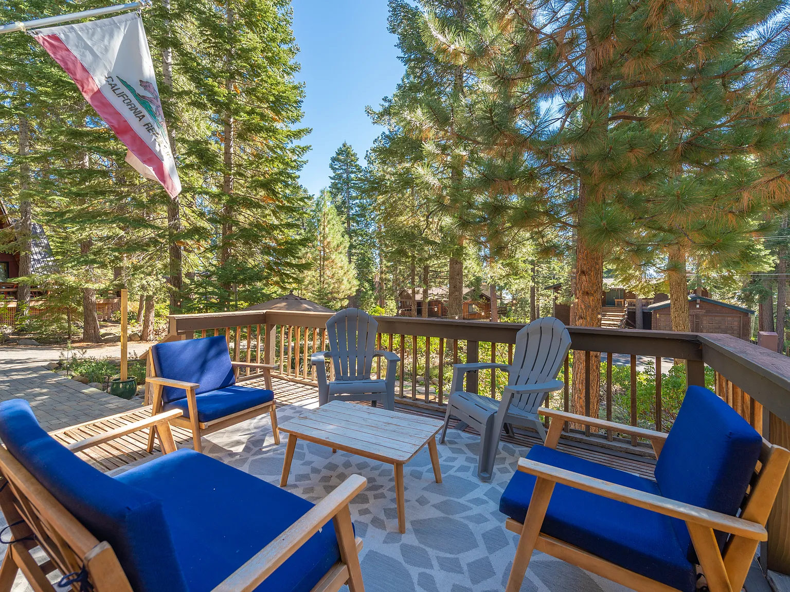 4 bed, 1720 sqft, $4,500 — Photo 3