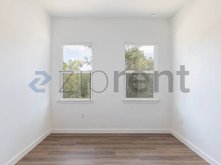 2541 W Diane Ln — Photo 12
