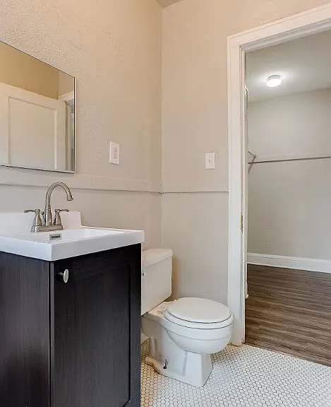 3325 Nicollet Avenue — Photo 8