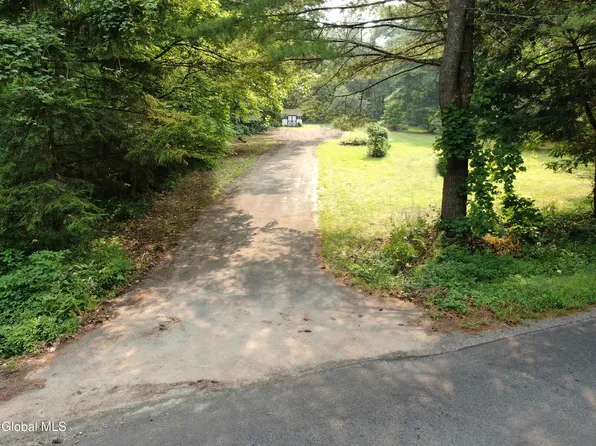 228 Smith Road, Amsterdam, NY 12010