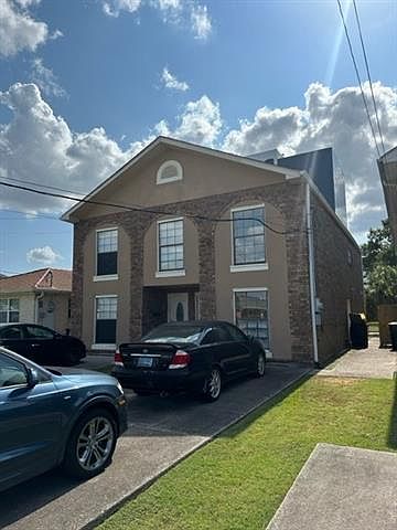 1st image of 6044 Bellaire Dr