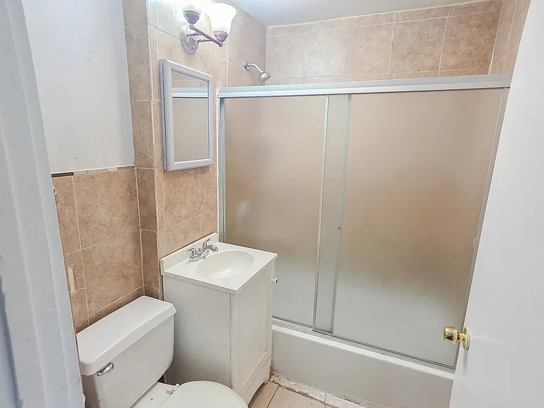 343 Auburn St #3 — Photo 9