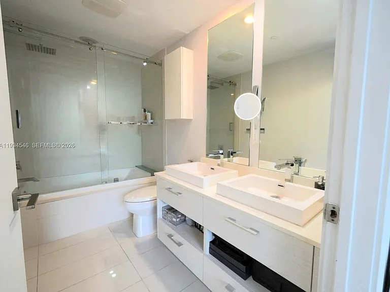 55 SW 9th St #1001 — Photo 20