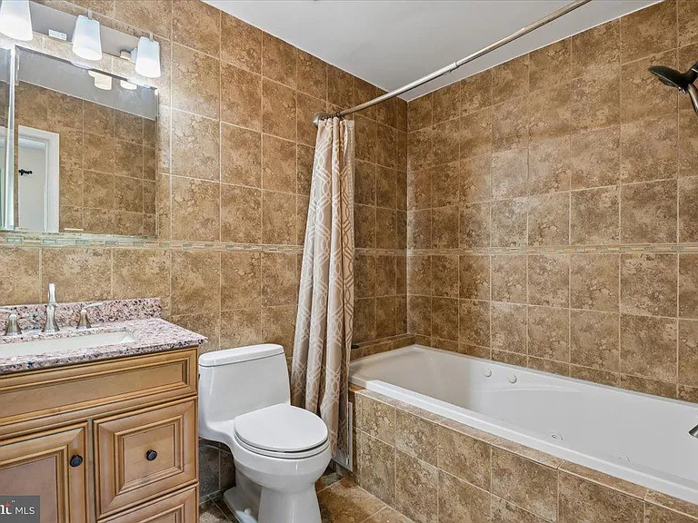 17 Ruddington Ct — Photo 37
