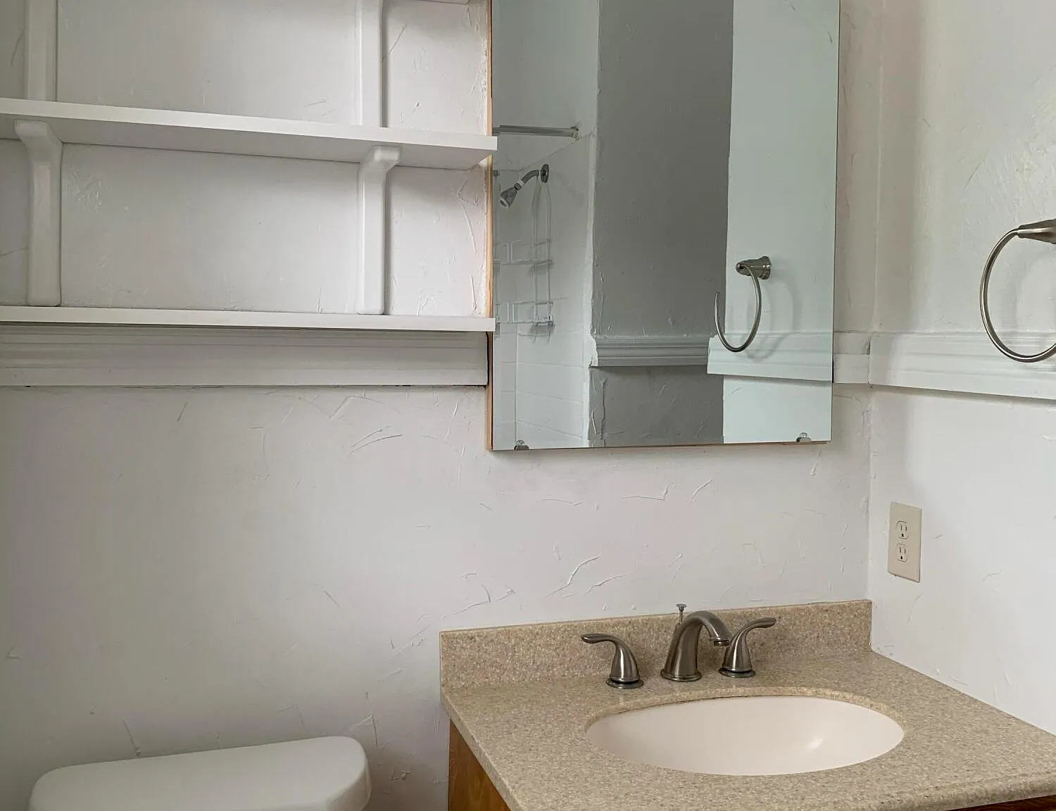 2 bed, 1.0 bath, 750 sqft, $950 — Photo 3