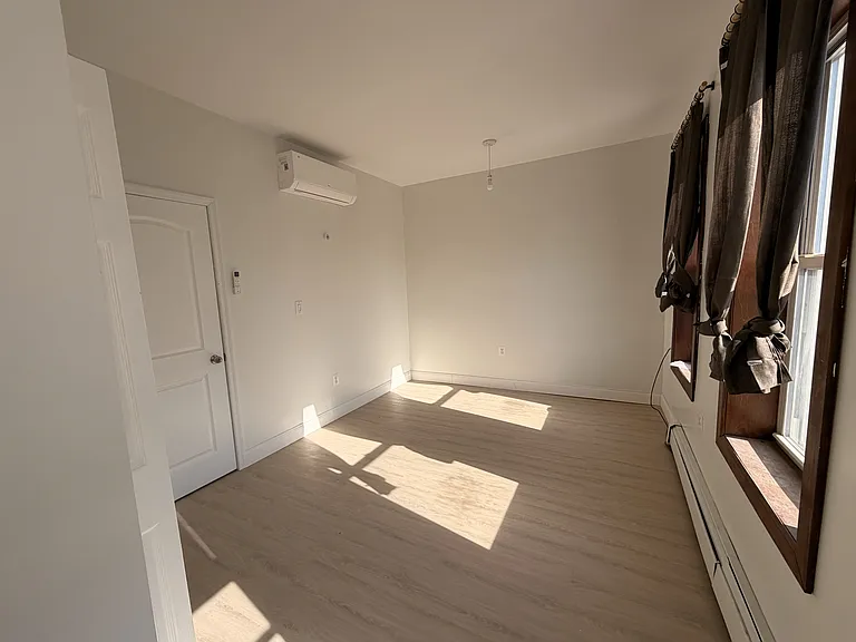 9212 Rockaway Beach Blvd #1 — Photo 6