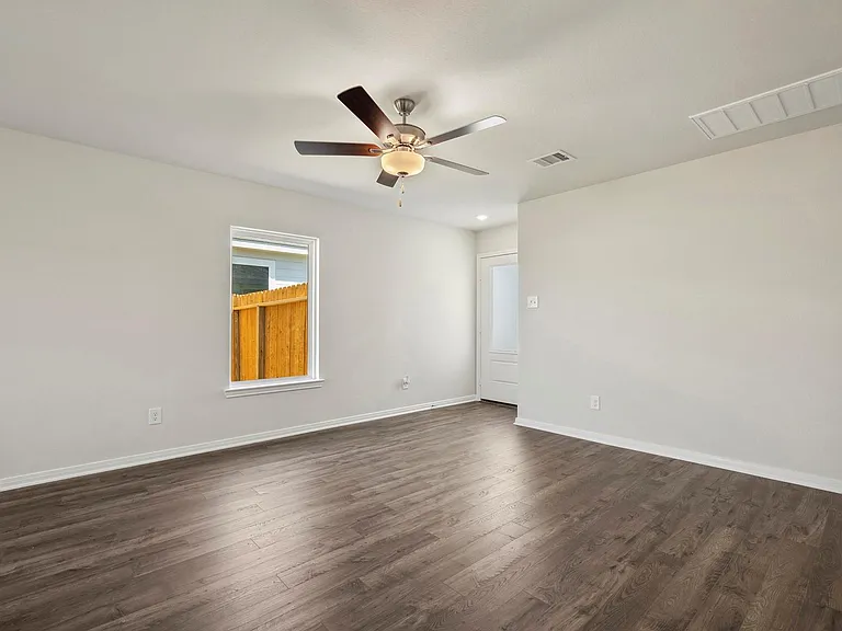 10410 Red Cardinal Dr — Photo 3