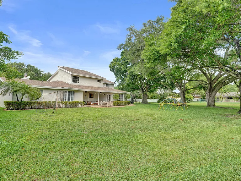 12213 Melissa Way — Photo 40