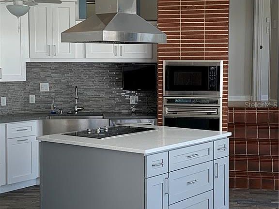 5th image of 10 Sanford Ave