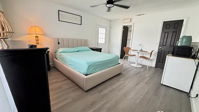 1 bed, 399 sqft, $975 — Photo 2