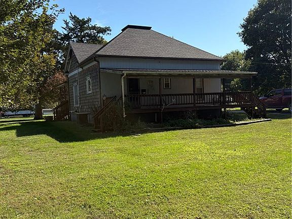 5th image of 202 Gilbert Ave