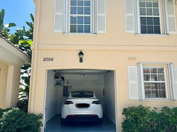 2056 Tigris Dr, West Palm Beach, FL 33411