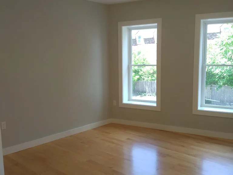 344 Salem St #3 — Photo 7