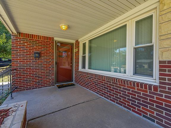 5th image of 7417 E Lincoln St