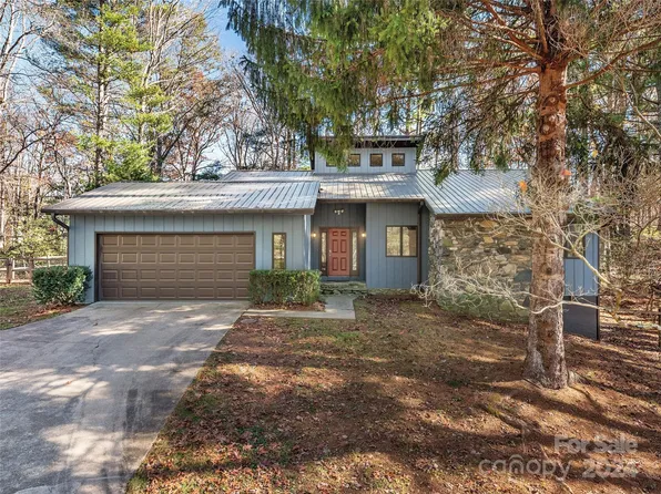 14 Walsh Trace Dr, Asheville, NC 28803