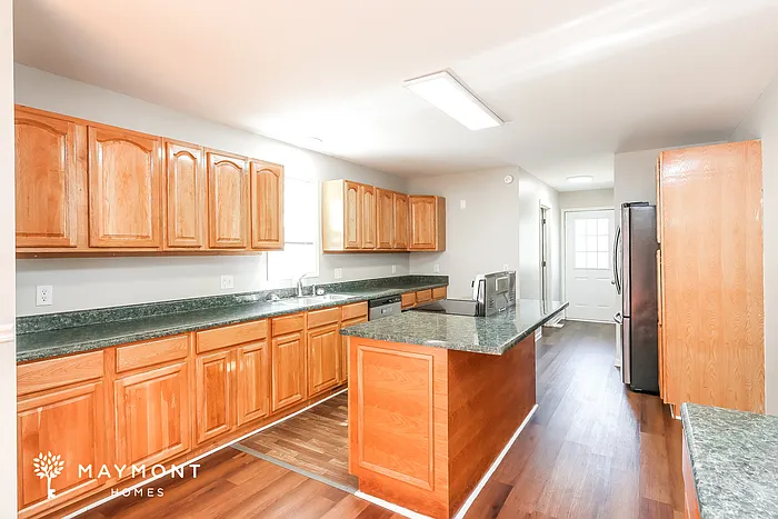 101 Luke Ct — Photo 8