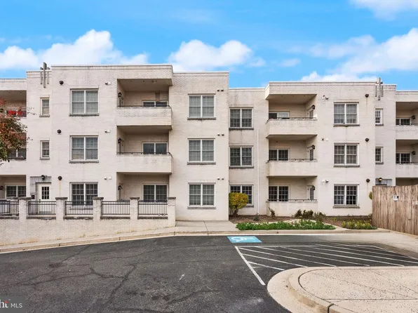 231 N Thomas St Unit 105, Arlington, VA 22203