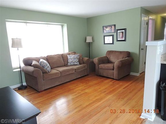 3rd image of 4558 Westgate Dr NW