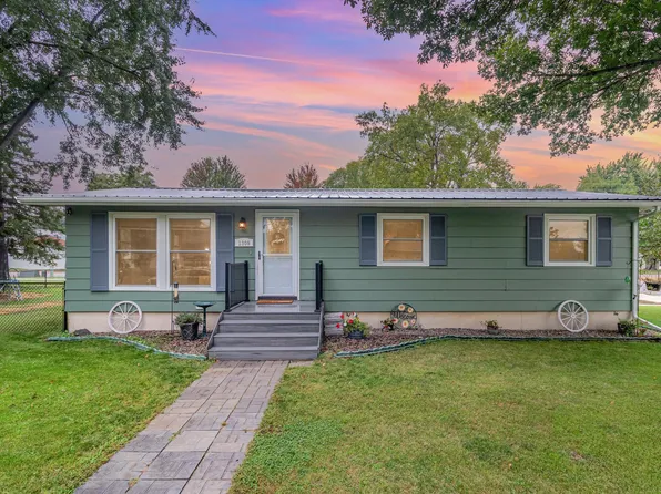 1309 Sunrise Dr, Glencoe, MN 55336