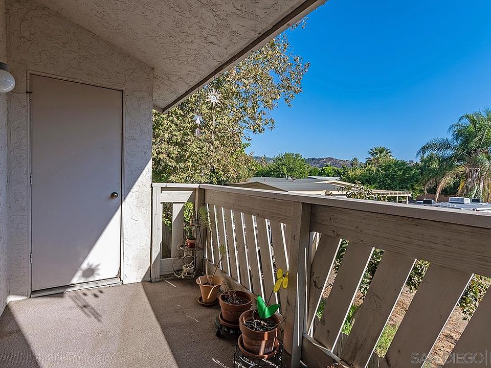 1st image of 512 Sandalwood Pl Unit 8