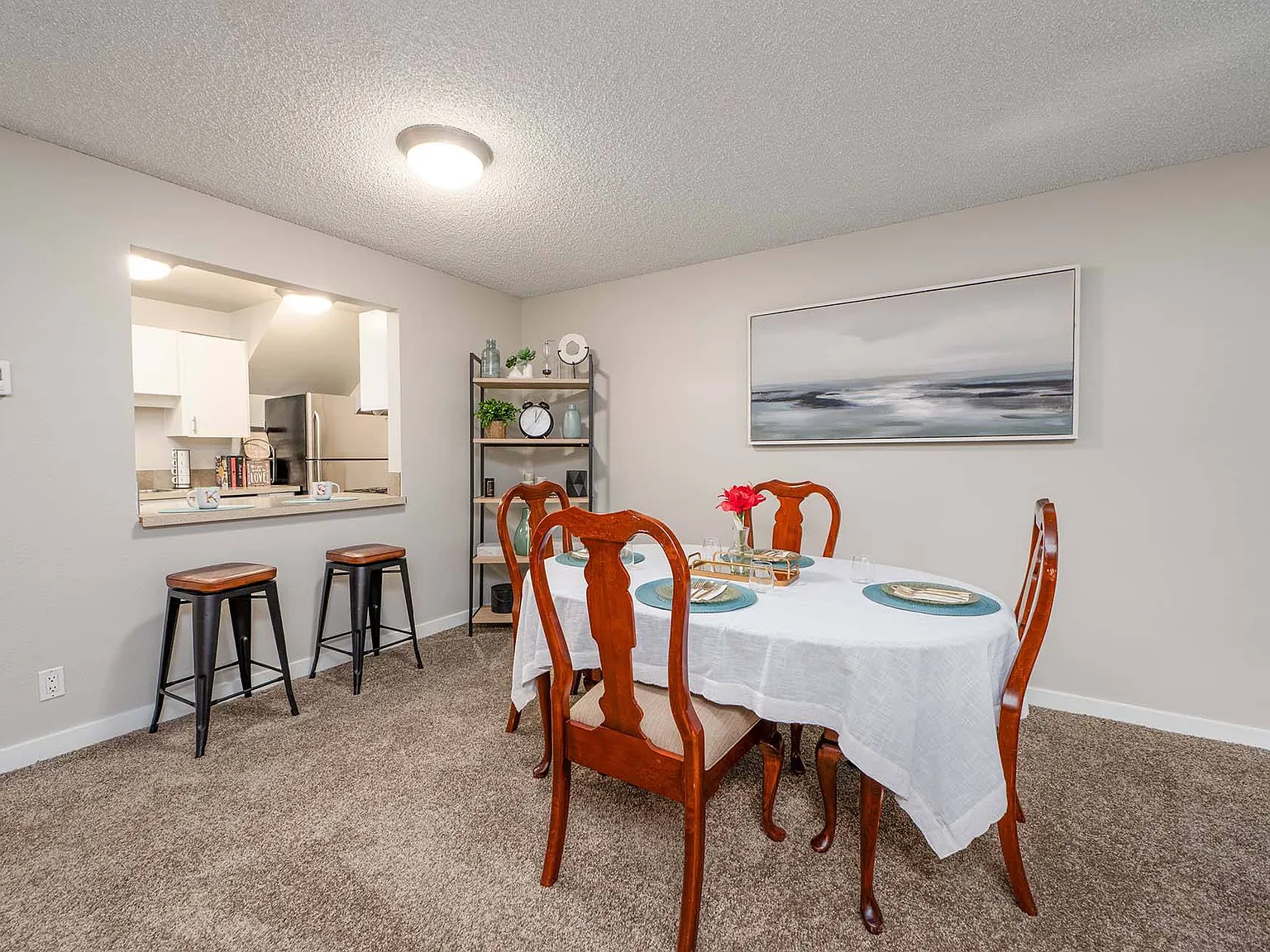 The Regent at Bellevue Way Apartments — Photo 4