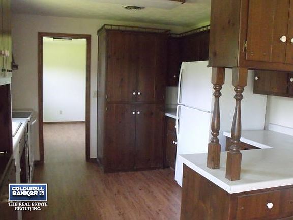 Spacious Kit with appliances