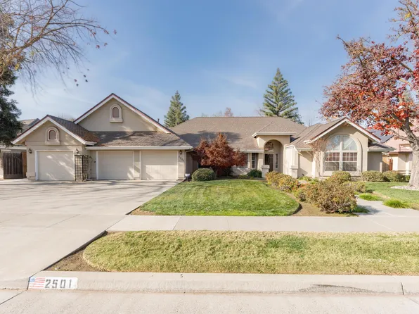 2501 SE Cottonwood Circle, Visalia, CA 93277