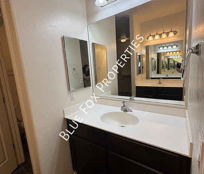 4170 N Thurston Ln #101 — Photo 27