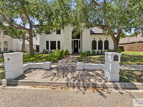 2nd image of 3304 San Clemente