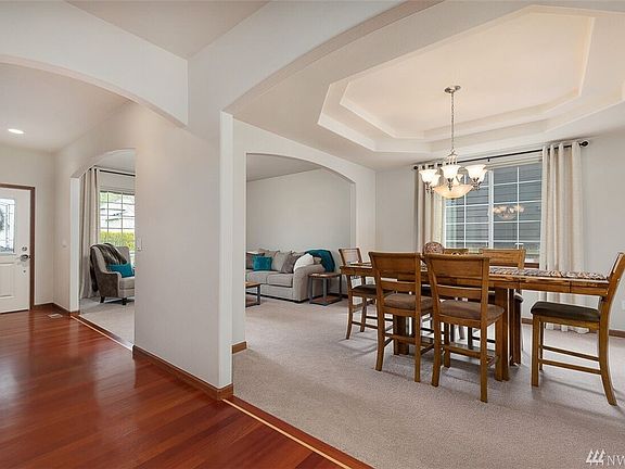 3rd image of 1006 Hughes Ln