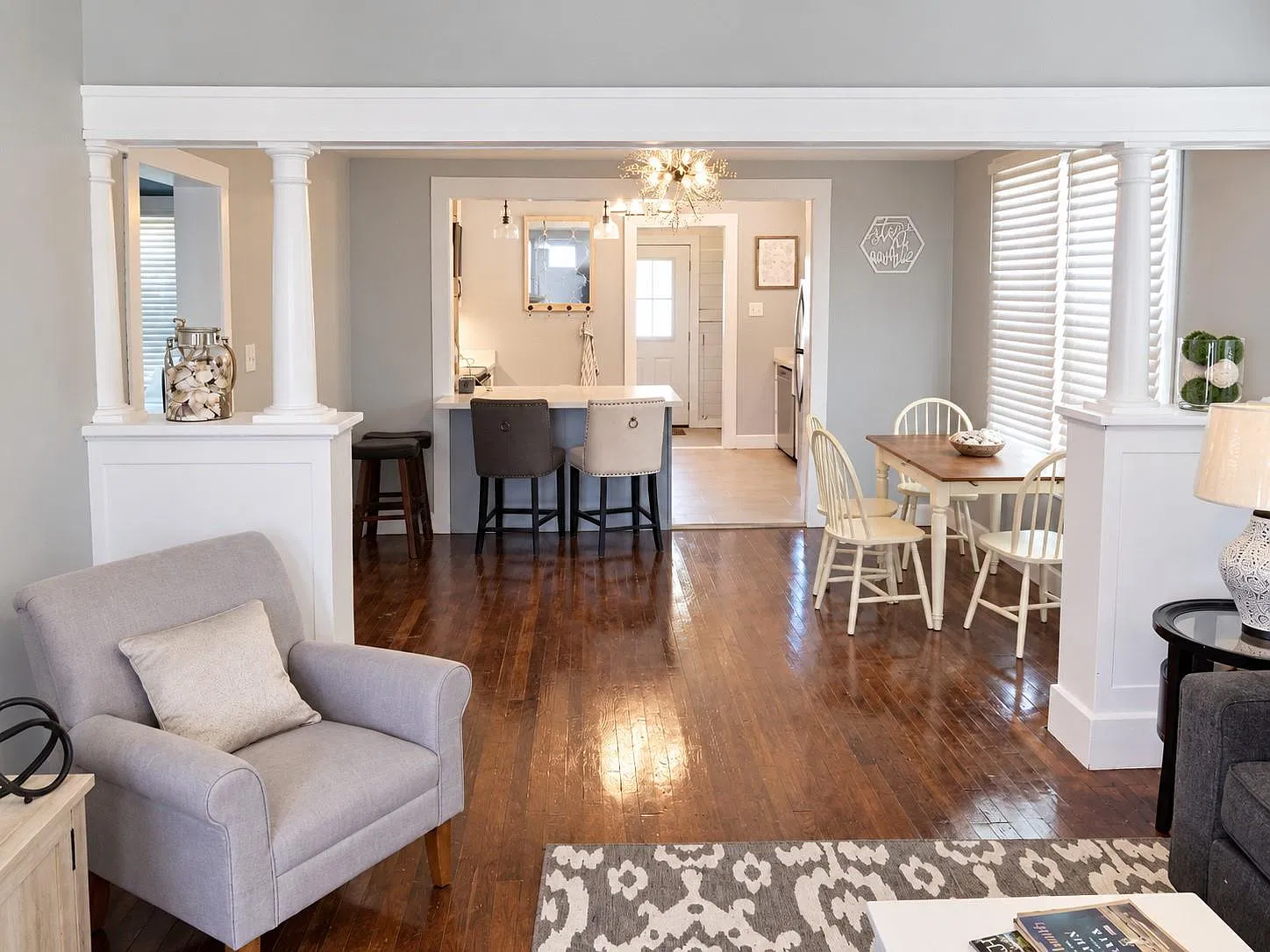 2 bed, 1.0 bath, 972 sqft, $1,800 — Photo 3