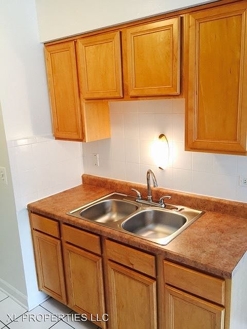 1st image of 5423 N Winthrop Ave APT 407