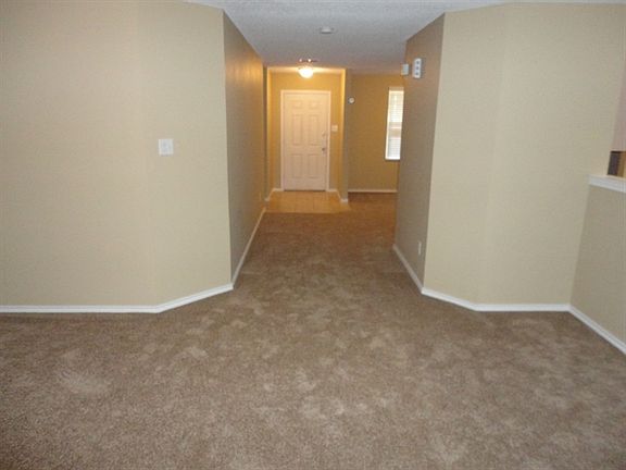 2nd image of 718 Gallant Ct