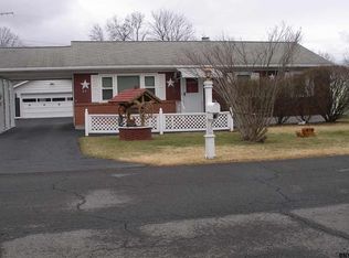 25 Rudolph Ct, Cohoes, NY 12047