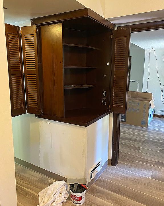 Kitchen - Bar area