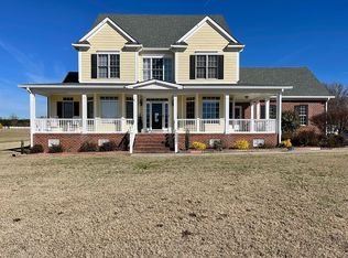 6037 Waters Edge Dr, Rocky Mount, NC 27803