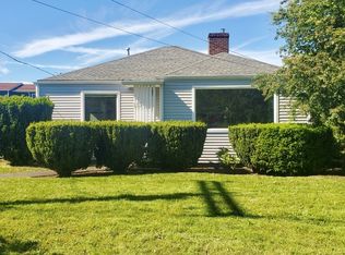 910 35th St, Anacortes, WA 98221