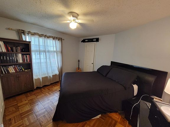 5th image of 1708 W Abingdon Dr #20