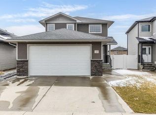 43 Sterling Line SE, Medicine Hat, AB T1B4N2