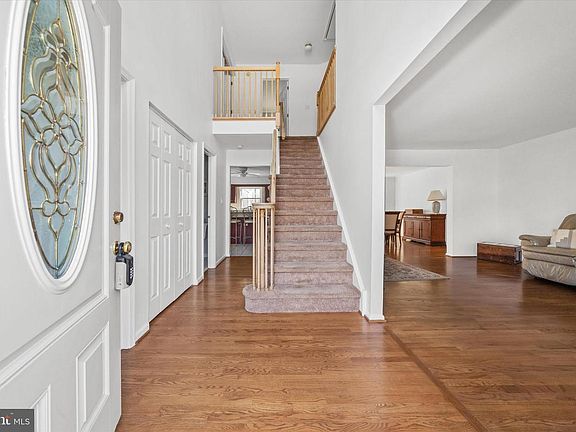 4th image of 161 Woodland Rd