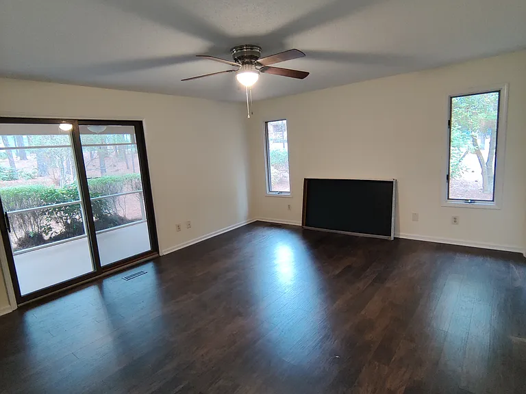 45 SW Lake Forest Dr — Photo 21