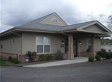 2nd image of 2002 Bandek Ln