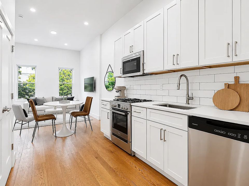 1st image of 575 Morgan Ave #2