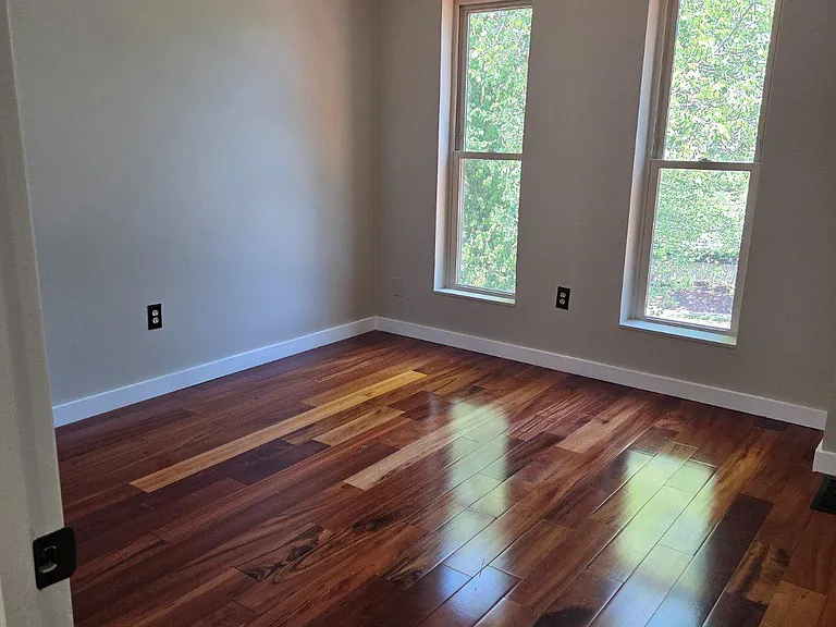 1733 Cy Ct — Photo 30