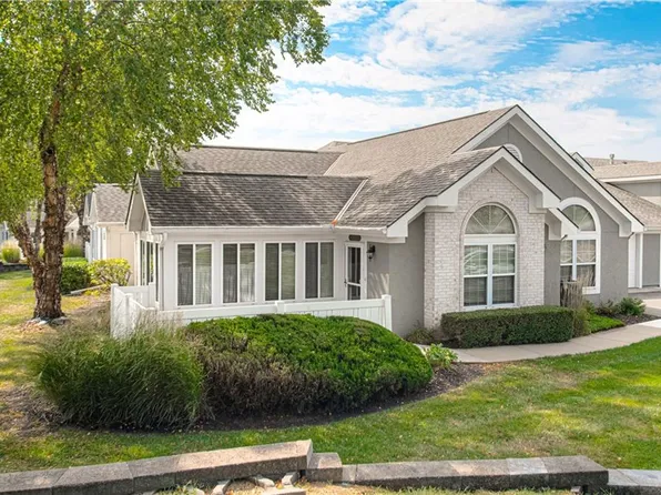 7102 Hedge Lane Ter, Shawnee, KS 66227