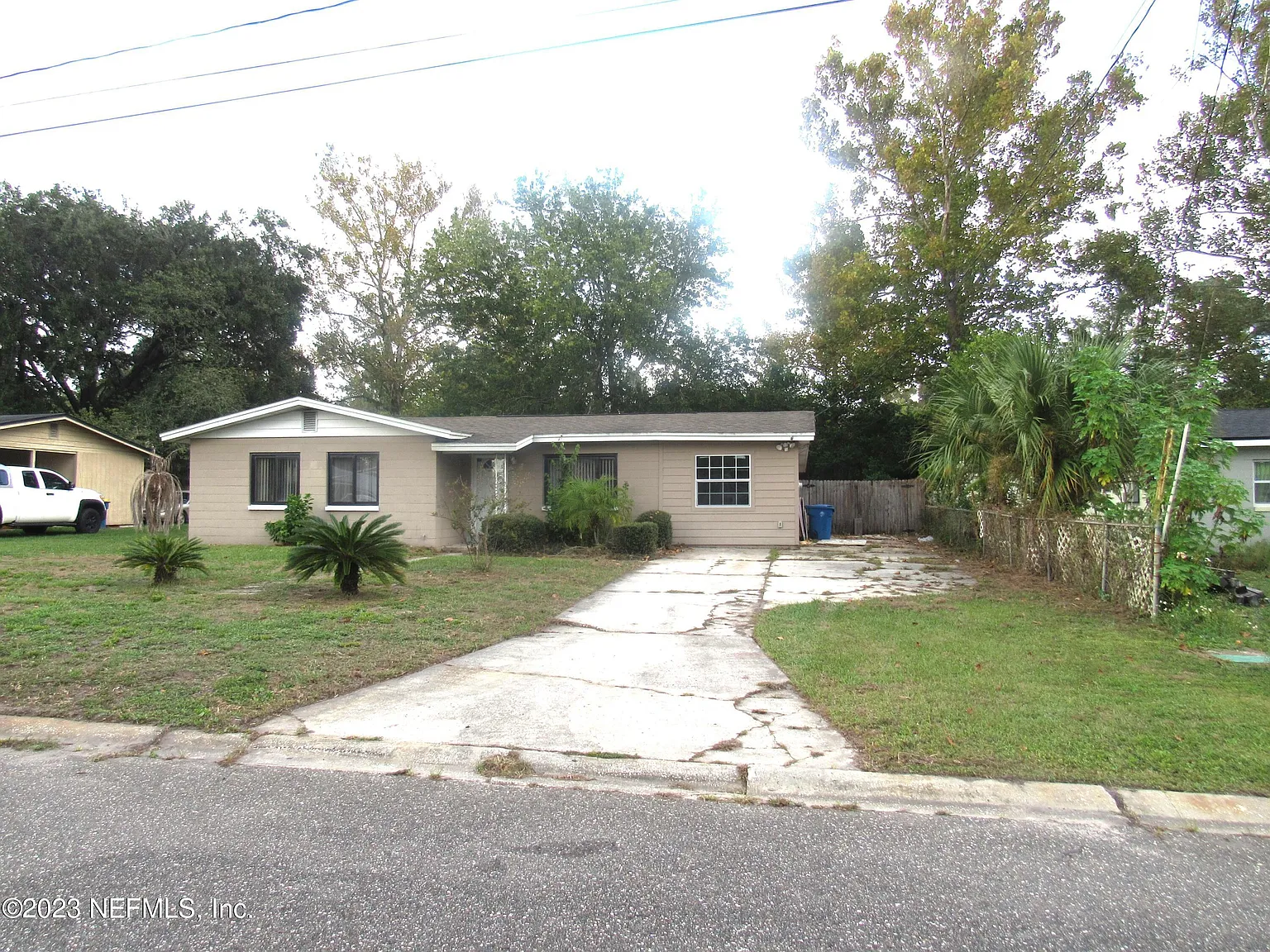 4 bed, 2.0 bath, 1403 sqft, $1,750 — Photo 3