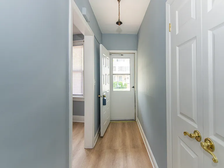 91 Walnut St — Photo 11