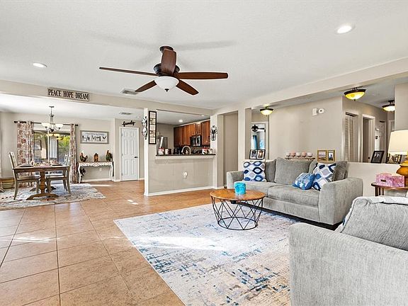 3rd image of 5213 Moon Shell Dr