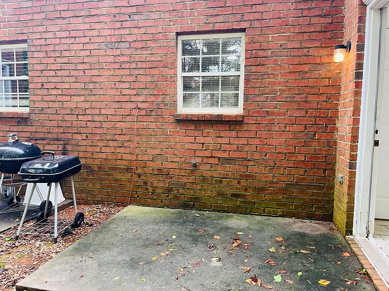 11-17 Jordan Rd — Photo 25